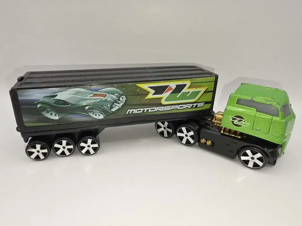 Hot Wheels 2006 Truckin' Transporters Motorsport K0438